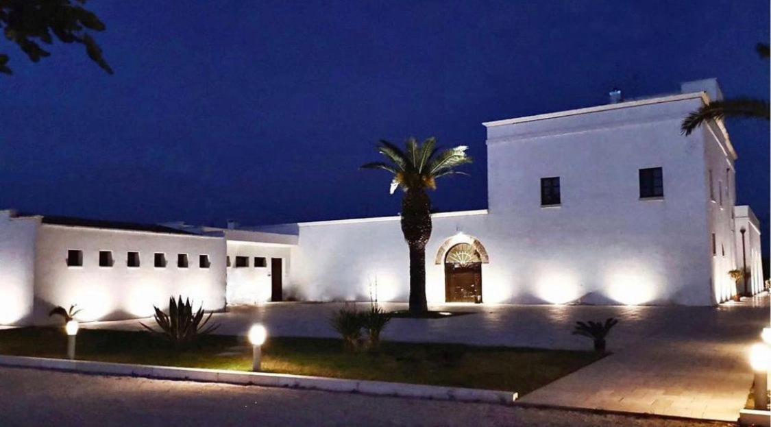 Hotel Saraceno Al Faro Taranto Exterior foto