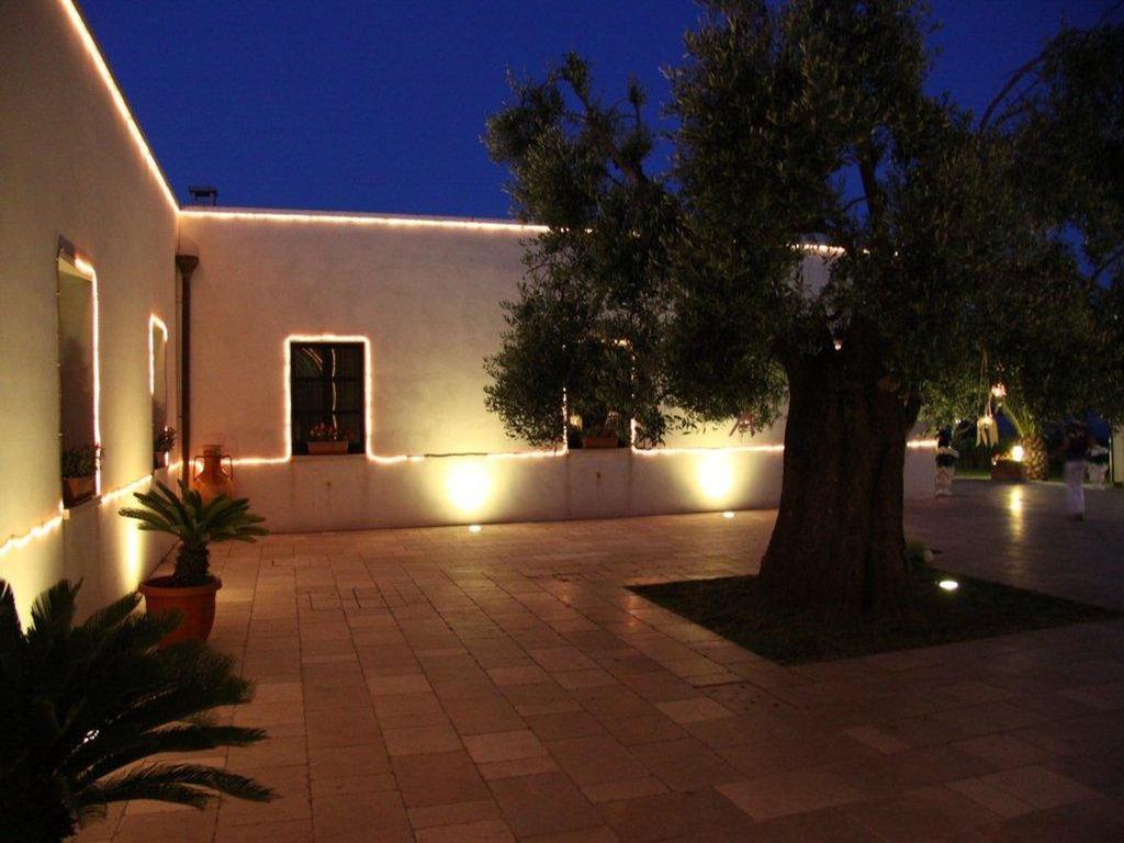 Hotel Saraceno Al Faro Taranto Exterior foto