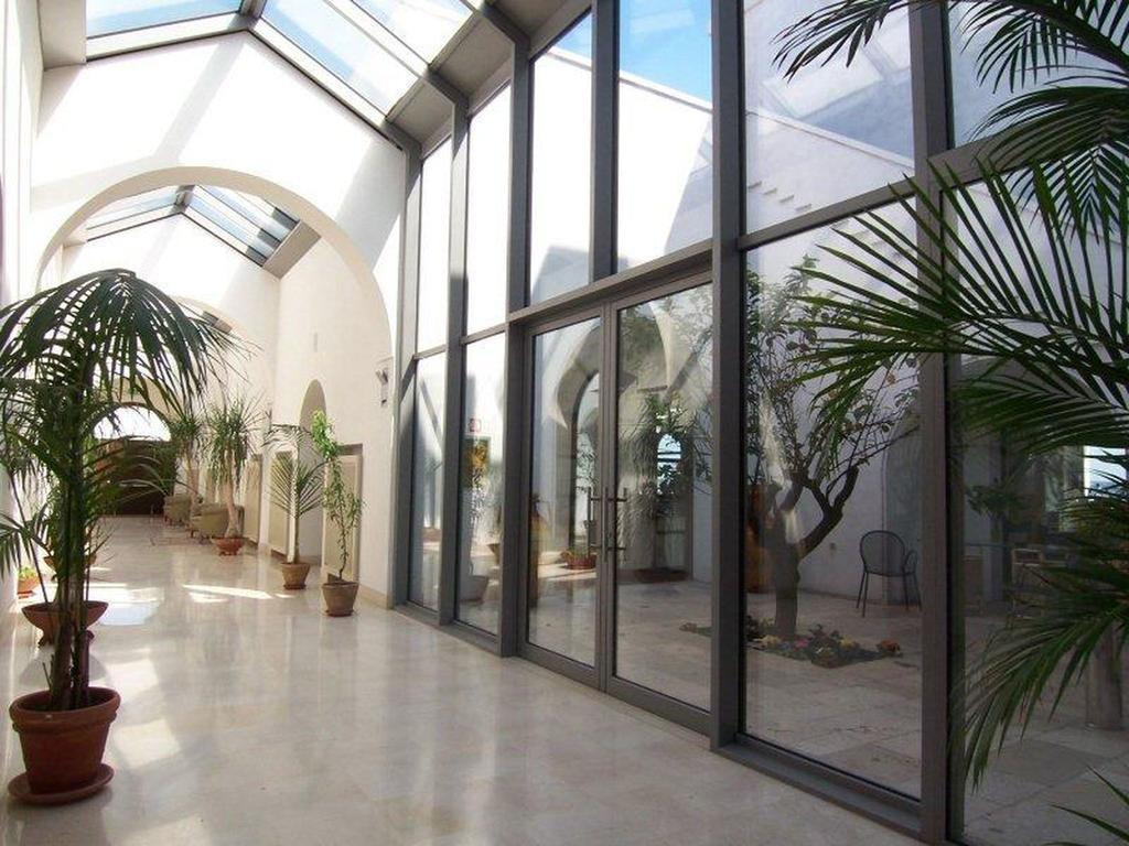 Hotel Saraceno Al Faro Taranto Exterior foto